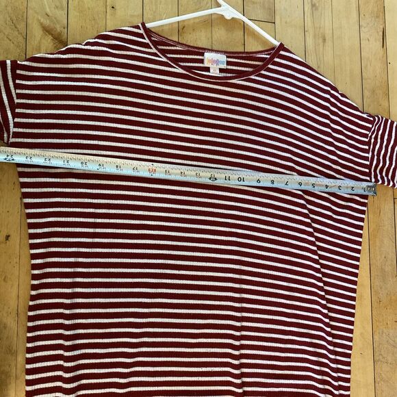 LulaRoe Blouse Top Women’s Size XS Oversized Striped Burgundy And White - Picture 12 of 13